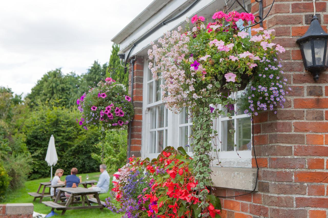 The Seven Stars Inn Pewsey Esterno foto